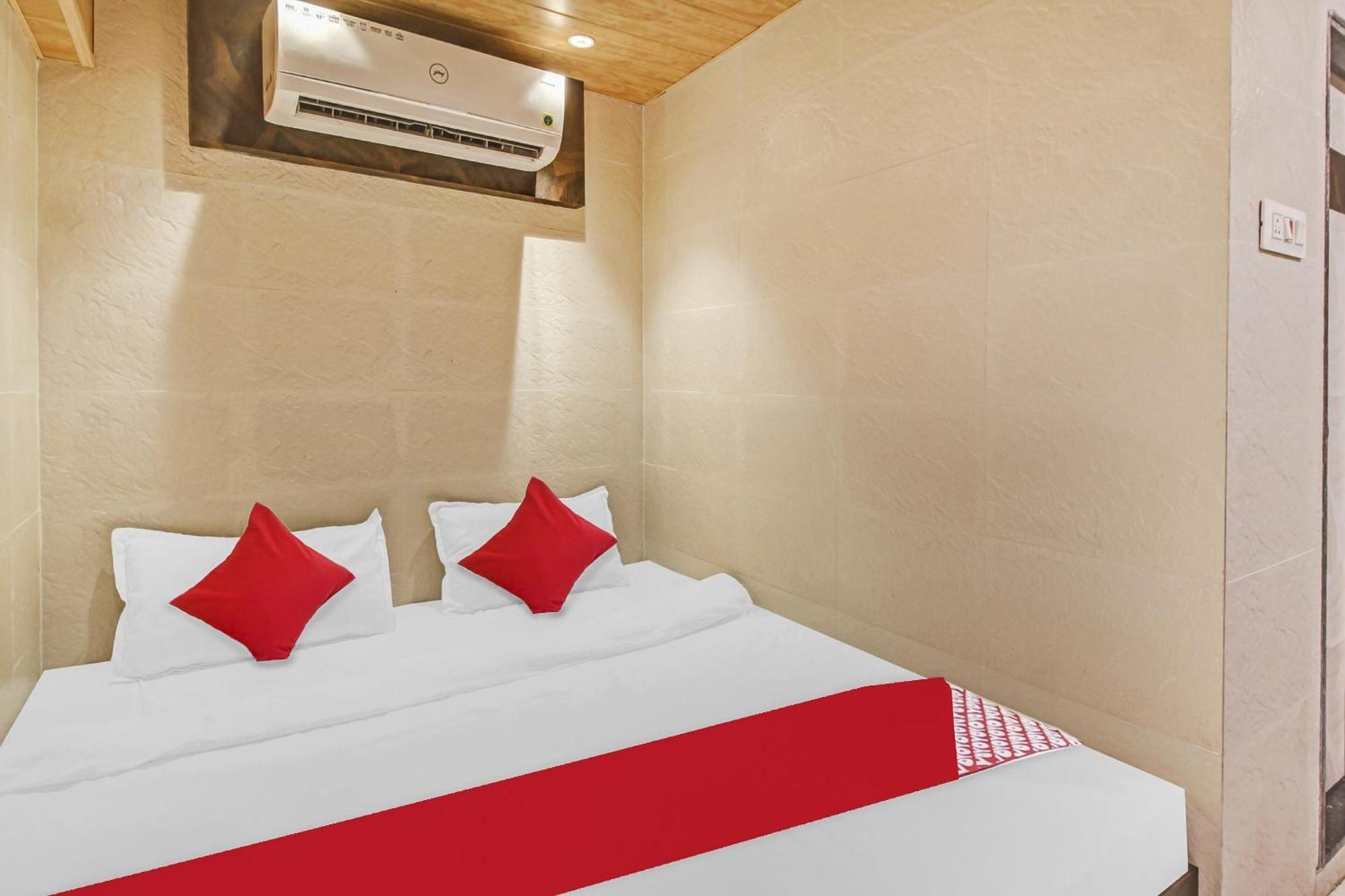 Hotel Ambedkar Kalyān 외부 사진
