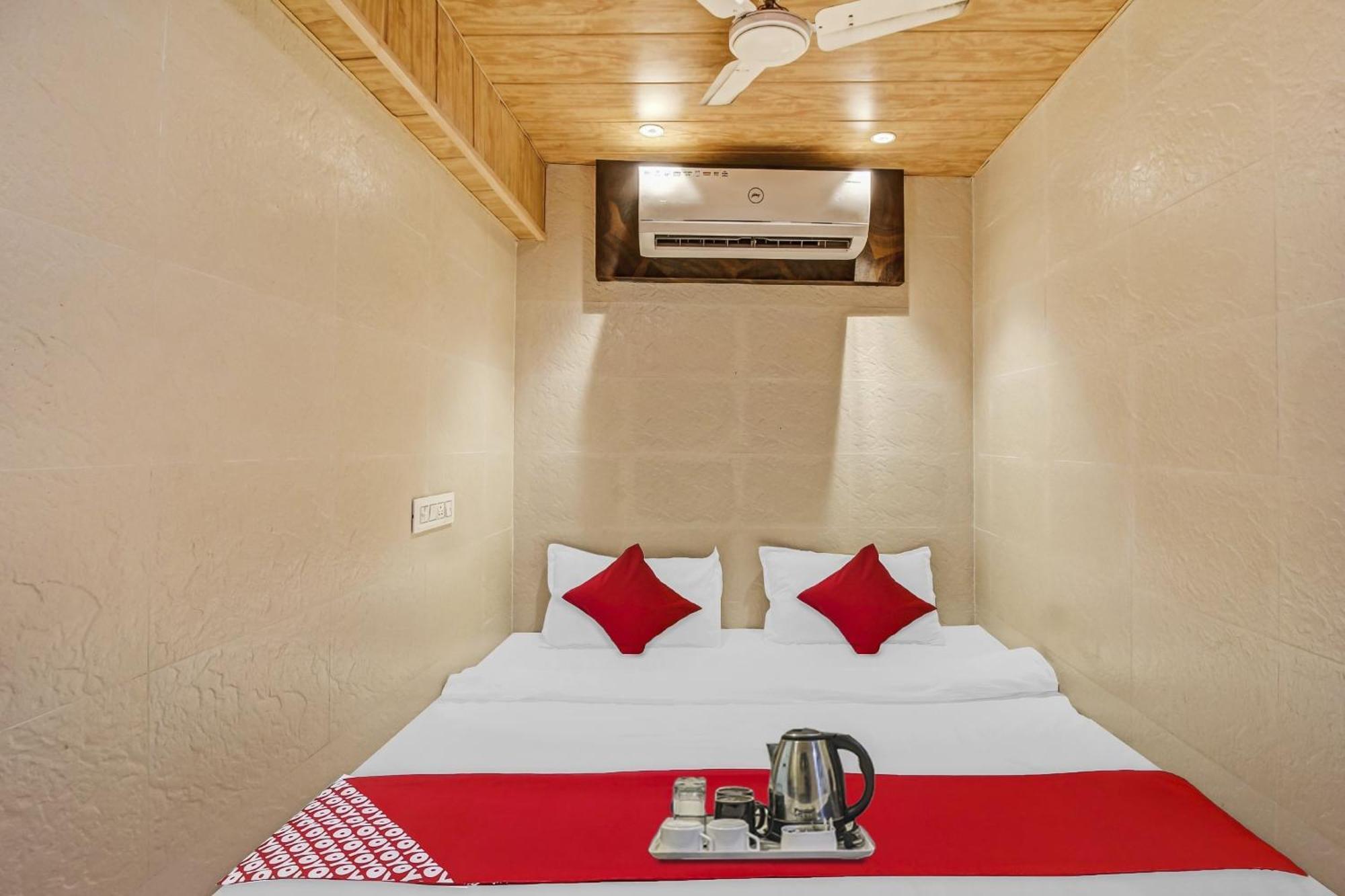 Hotel Ambedkar Kalyān 외부 사진