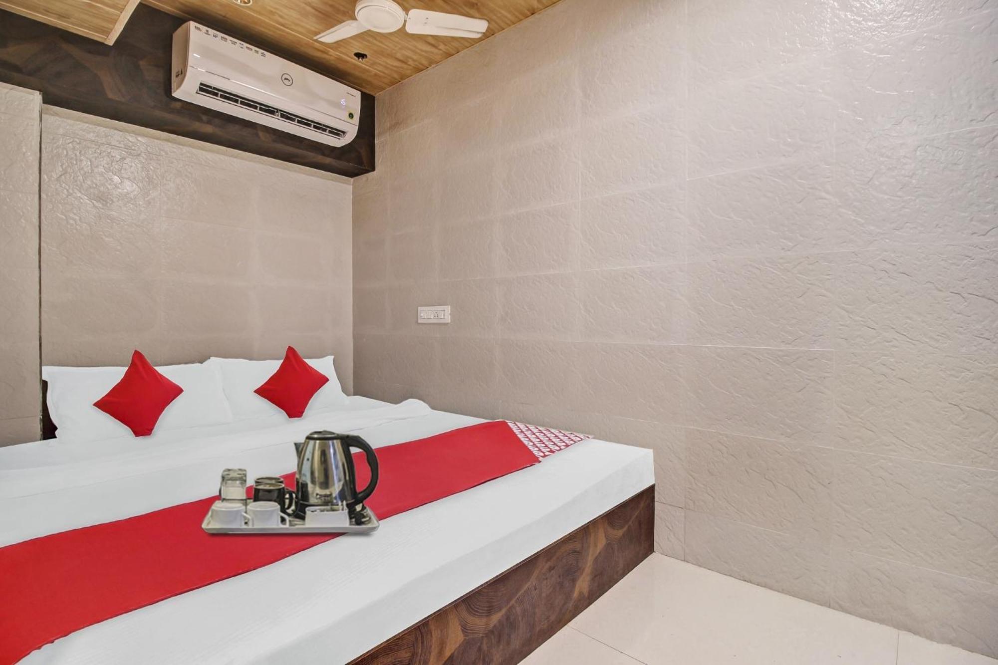 Hotel Ambedkar Kalyān 외부 사진